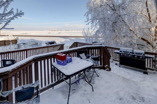 207 Strathaven Bay, Strathmore, AB - Outdoor