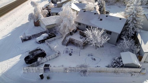 207 Strathaven Bay, Strathmore, AB - Outdoor With Deck Patio Veranda