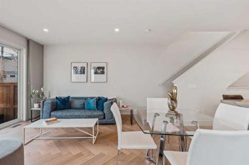 514 19 Street Nw, Calgary, AB - Indoor