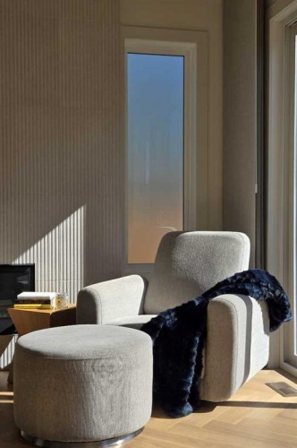 514 19 Street Nw, Calgary, AB - Indoor Photo Showing Bedroom