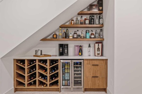 514 19 Street Nw, Calgary, AB - Indoor Photo Showing Other Room