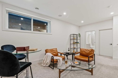 514 19 Street Nw, Calgary, AB - Indoor