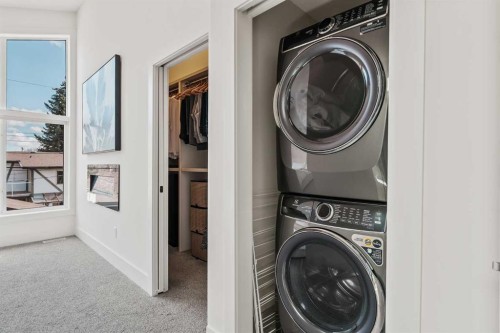 514 19 Street Nw, Calgary, AB - Indoor Photo Showing Laundry Room