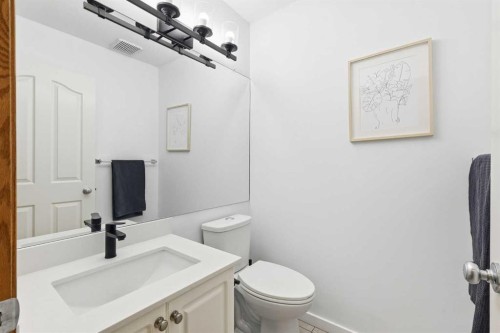 12 Citadel Close Nw, Calgary, AB - Indoor Photo Showing Bathroom
