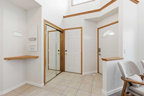 12 Citadel Close Nw, Calgary, AB - Indoor Photo Showing Other Room