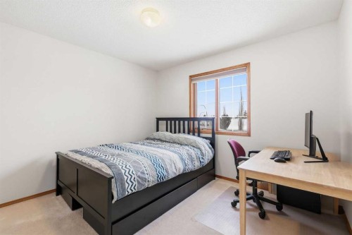 12 Citadel Close Nw, Calgary, AB - Indoor Photo Showing Bedroom