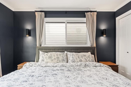 20 Calandar Road Nw, Calgary, AB - Indoor Photo Showing Bedroom