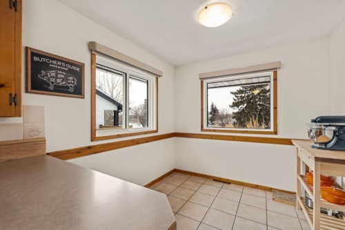 20 Calandar Road Nw, Calgary, AB - Indoor Photo Showing Other Room