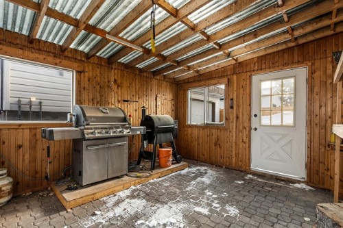 20 Calandar Road Nw, Calgary, AB - Indoor