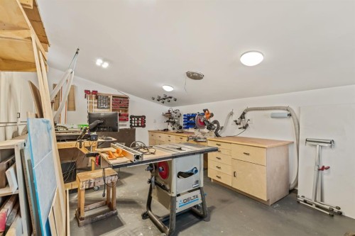 20 Calandar Road Nw, Calgary, AB - Indoor