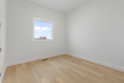 376 Muirfield Crescent, Lyalta, AB - Indoor Photo Showing Other Room