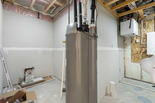 376 Muirfield Crescent, Lyalta, AB - Indoor Photo Showing Basement