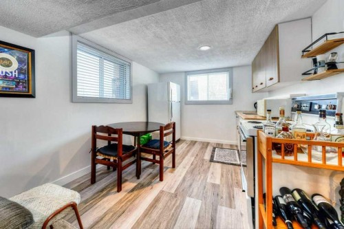 3815 Parkhill Place Sw, Calgary, AB - Indoor