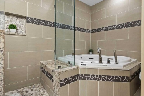 935 Bayside Drive Sw, Airdrie, AB - Indoor Photo Showing Bathroom