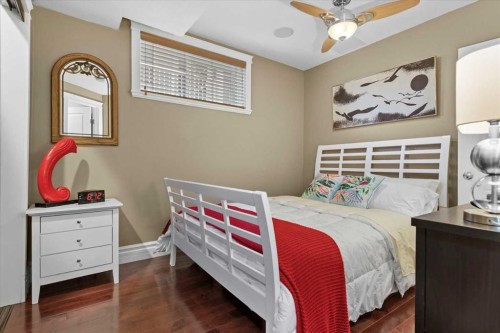 935 Bayside Drive Sw, Airdrie, AB - Indoor Photo Showing Bedroom