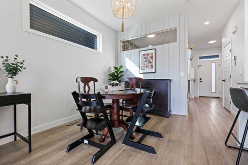 22 Wolf Creek Manor Se, Calgary, AB - Indoor Photo Showing Dining Room