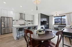 22 Wolf Creek Manor SE Calgary, AB T2X 3Z8