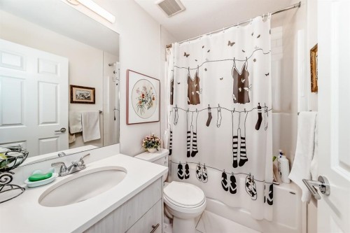 1118-298 Sage Meadows Park Nw, Calgary, AB - Indoor Photo Showing Bathroom