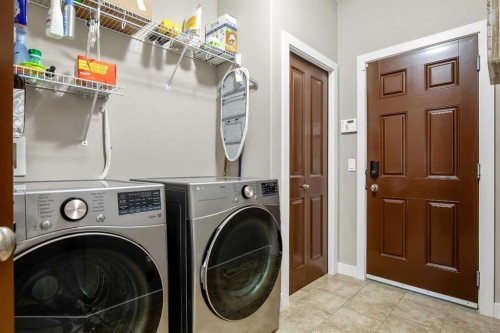372 Evanspark Circle Nw, Calgary, AB - Indoor Photo Showing Laundry Room