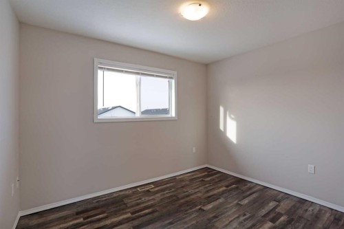 322 17 Street East, Brooks, AB - Indoor Photo Showing Other Room