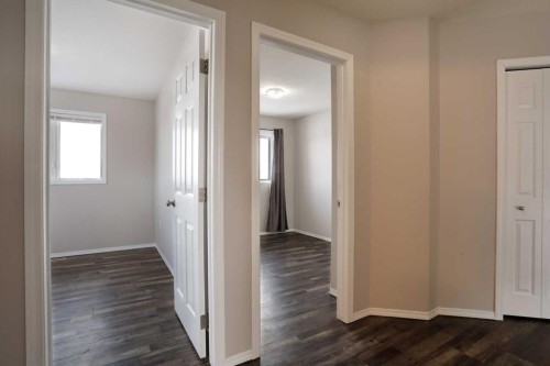 322 17 Street East, Brooks, AB - Indoor Photo Showing Other Room