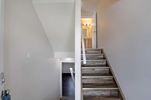 322 17 Street East, Brooks, AB - Indoor Photo Showing Other Room