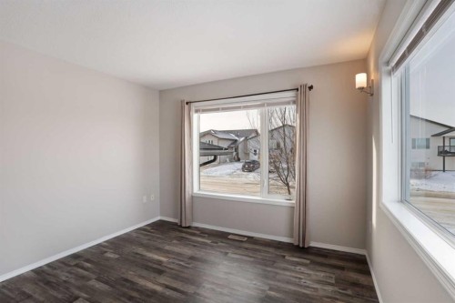 322 17 Street East, Brooks, AB - Indoor Photo Showing Other Room