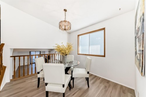 20 Cedardale Hill Sw, Calgary, AB - Indoor Photo Showing Dining Room
