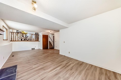 20 Cedardale Hill Sw, Calgary, AB - Indoor Photo Showing Other Room