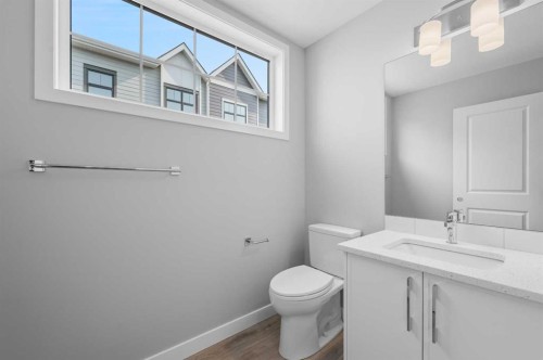 599 Mahogany Road Se, Calgary, AB - Indoor Photo Showing Bathroom