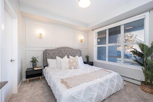 3122-95 Burma Star Road Sw, Calgary, AB - Indoor Photo Showing Bedroom
