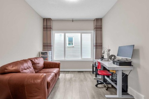 304 Corner Meadows Manor Ne, Calgary, AB - Indoor Photo Showing Office