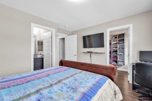 304 Corner Meadows Manor Ne, Calgary, AB - Indoor Photo Showing Bedroom