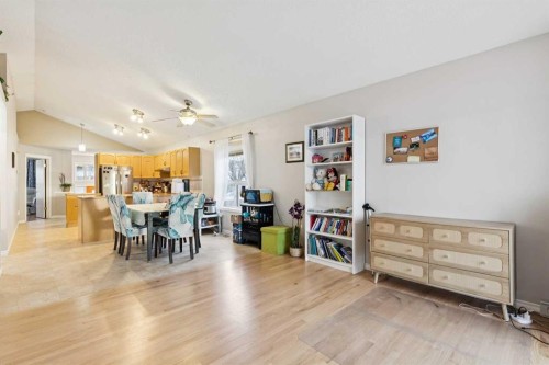 99 Inverness Park Se, Calgary, AB - Indoor Photo Showing Other Room