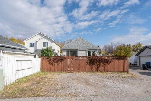 99 Inverness Park Se, Calgary, AB - Outdoor