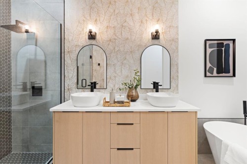 27 Glacier Drive Sw, Calgary, AB - Indoor Photo Showing Bedroom