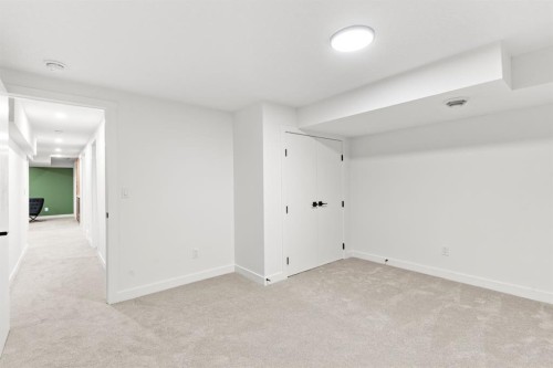 27 Glacier Drive Sw, Calgary, AB - Indoor Photo Showing Other Room