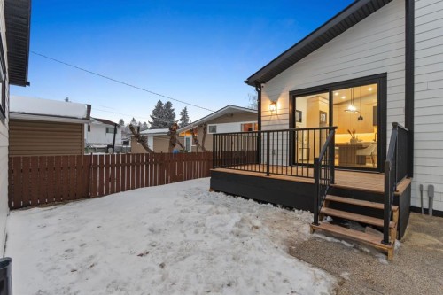 27 Glacier Drive Sw, Calgary, AB - Outdoor With Exterior