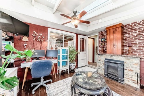 5923 Thorncliffe Drive Nw, Calgary, AB - Indoor With Fireplace