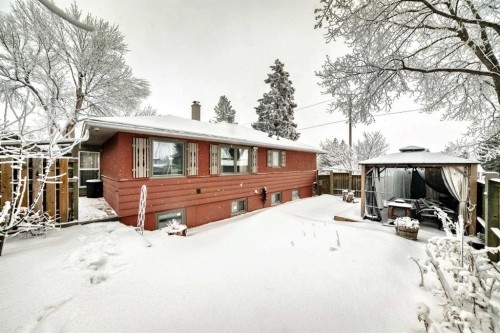 5923 Thorncliffe Drive Nw, Calgary, AB - Outdoor