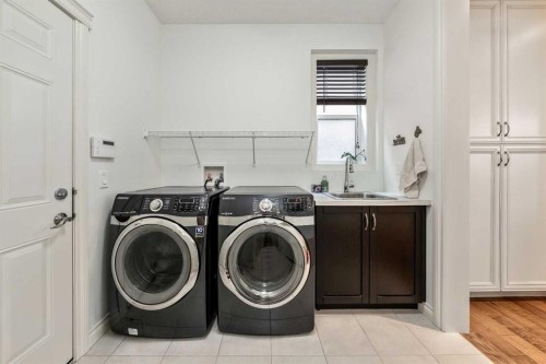 101 Rockford Road Nw, Calgary, AB - Indoor Photo Showing Laundry Room