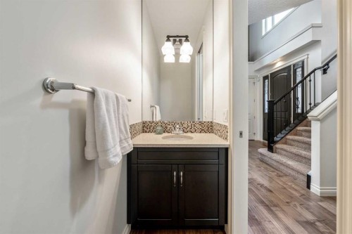 101 Rockford Road Nw, Calgary, AB - Indoor Photo Showing Bathroom