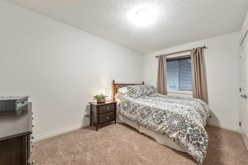 101 Rockford Road Nw, Calgary, AB - Indoor Photo Showing Bedroom