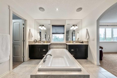 101 Rockford Road Nw, Calgary, AB - Indoor Photo Showing Bathroom