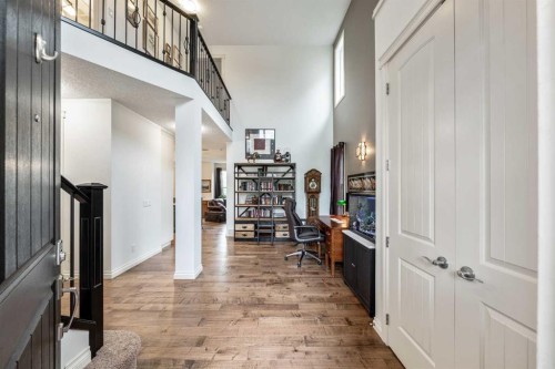 101 Rockford Road Nw, Calgary, AB - Indoor Photo Showing Other Room