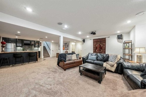 101 Rockford Road Nw, Calgary, AB - Indoor Photo Showing Living Room