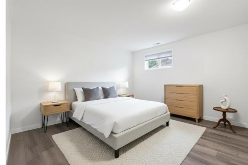 36 Riverview Drive, Cochrane, AB - Indoor Photo Showing Bedroom