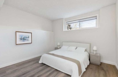 36 Riverview Drive, Cochrane, AB - Indoor Photo Showing Bedroom
