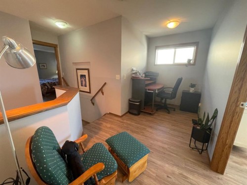 63 Glensummit Close, Cochrane, AB - Indoor Photo Showing Other Room