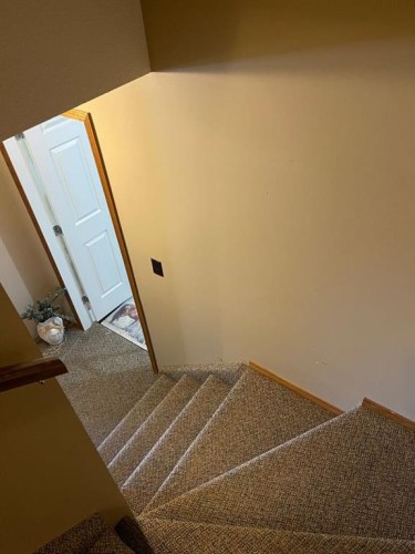 63 Glensummit Close, Cochrane, AB - Indoor